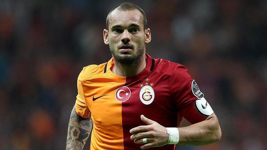Football: Galatasaray part ways with Wesley Sneijder